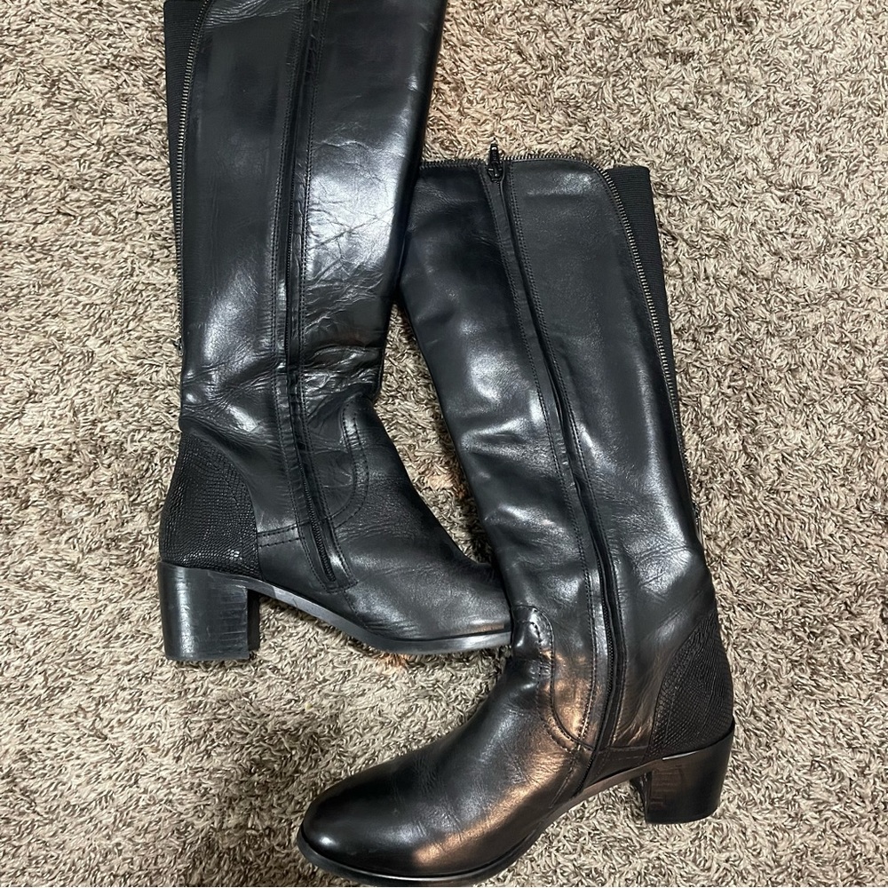 Leather tall boots - Picture 3 of 3